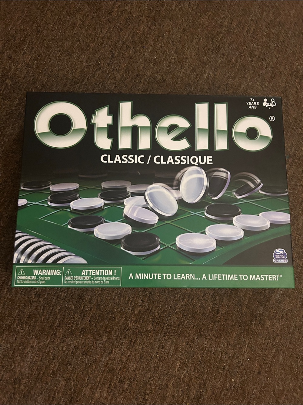 Spin Master 2020 OTHELLO Classic Strategy Board Game - Black & White 7+ Like New